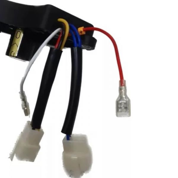 AVR Meia Lua Trifásico 220V  8 Fios Toyama