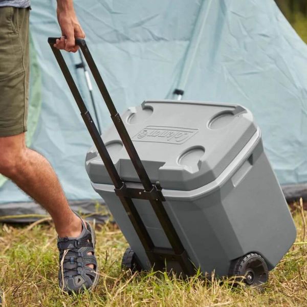 Caixa Térmica com Rodas 61,5L Silver Ash Coleman