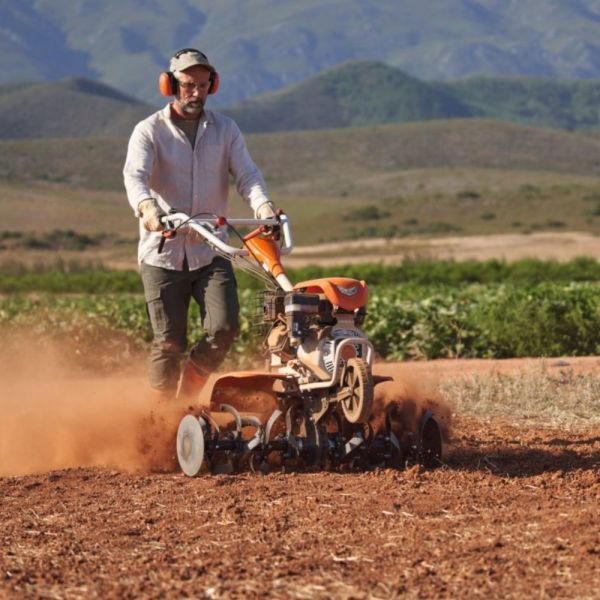 Motocultivador MH 710 7HP à Gasolina Stihl