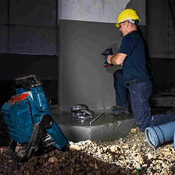 Refletor led à bateria Bosch GLI 18V-1900, 18V SB, 1900 lúmens 