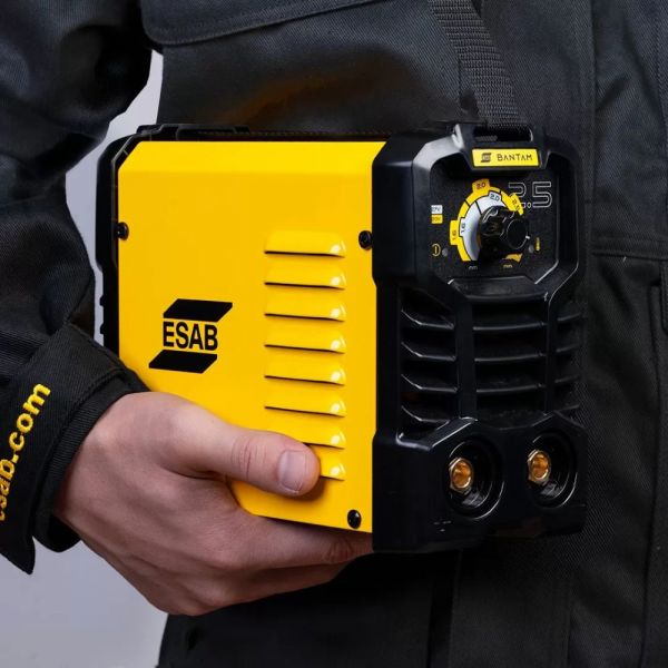 Máquina De Solda Inversora Bantam 2.5 Bivolt 110/220V Esab