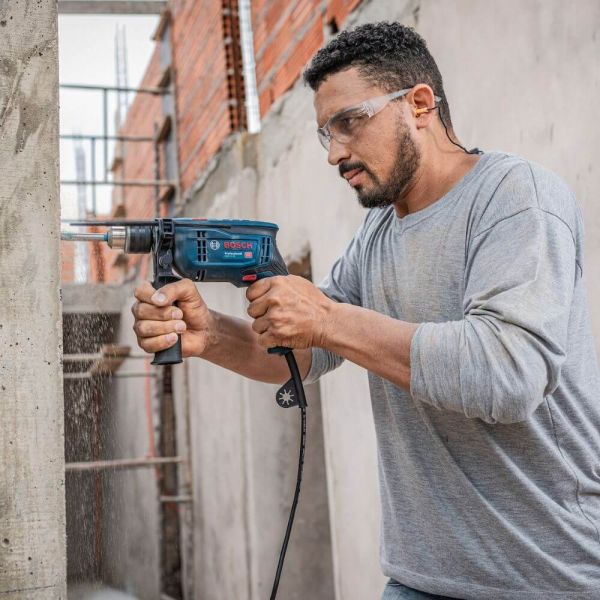 Furadeira de Impacto Bosch GSB 13 RE-MX5 - 750W 220V / 5 brocas e Maleta