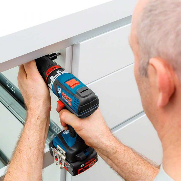 Furadeira e parafusadeira Bosch GSR 18V-60 FC, 2 baterias e maleta