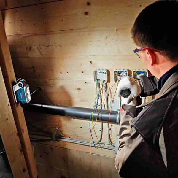 Lanterna a bateria Bosch GLI 12V-330, 12V, 330 lúmens SB