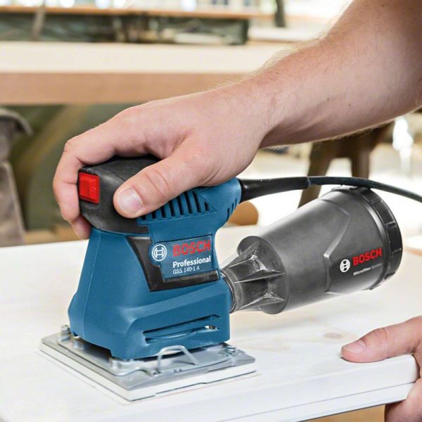 Lixadeira Orbital de Palma Bosch GSS 140-1A 180W 220V 3 Lixas