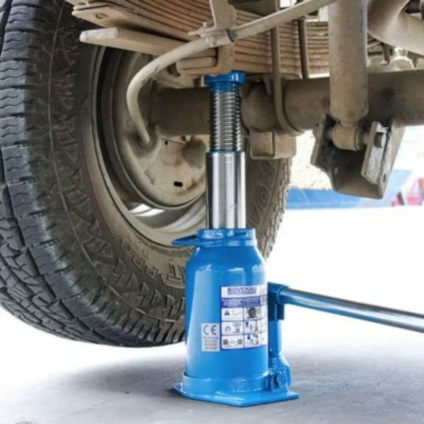 Macaco tipo Garrafa 30ton- Bovenau Mt