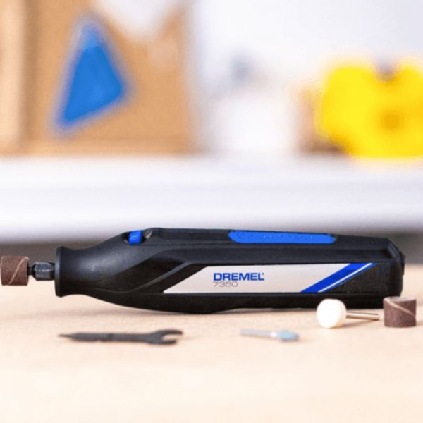 Micro Retífica à Bateria 4V 1/8 Pol. com 5 Acessórios 7350 Dremel