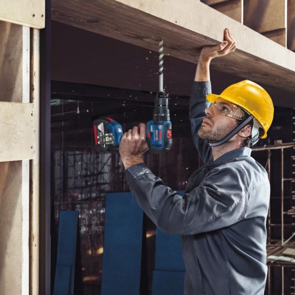 Parafusadeira Furadeira de Impacto Brushless GSB 18V-50 2 Baterias Bosch