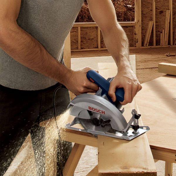 Serra Circular Bosch GKS 150 1500W 220V 2 Discos e guia