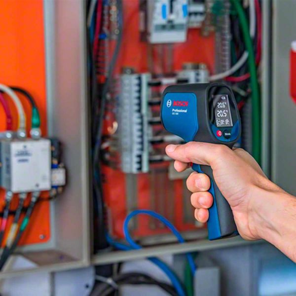 Termômetro infravermelho Bosch GIS 500 em bolsa de proteção