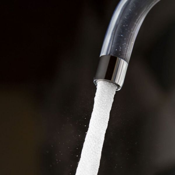 Torneira de Mesa com Bica Móvel Fienza Cristal para Cozinha Viqua 